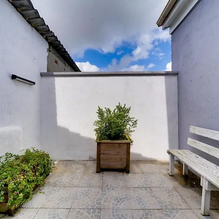 Maison De Charme A Bacalan Avec Terrasse Konukevi