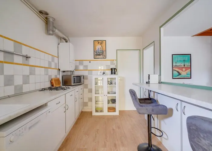 Maison De Charme à Bacalan Avec Terrasse 3*