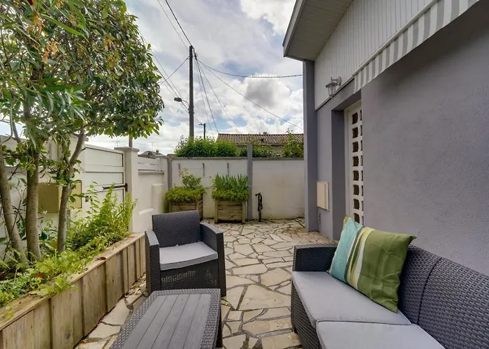 Maison De Charme A Bacalan Avec Terrasse