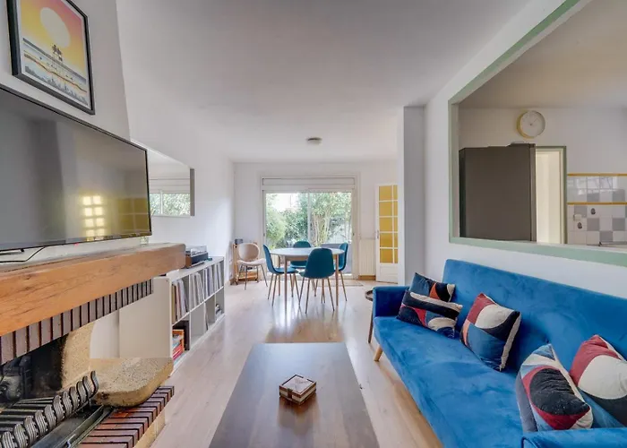 Maison De Charme A Bacalan Avec Terrasse